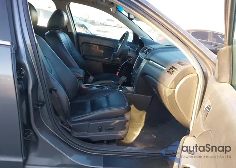 2011 Ford Fusion Hybrid z USA, uszkodzony, nr VIN 3FADP0L30BR342902